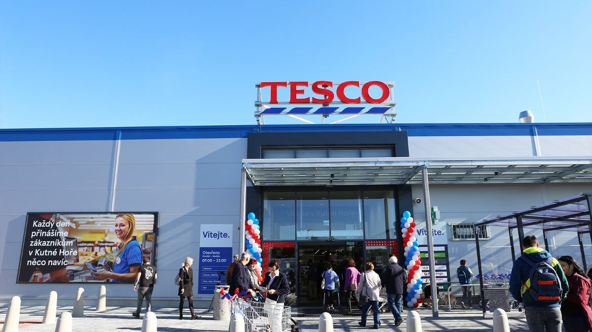 Řetězec Tesco Stores ČR vykázal v uplynulém účetním roce ztrátu 488 milionů